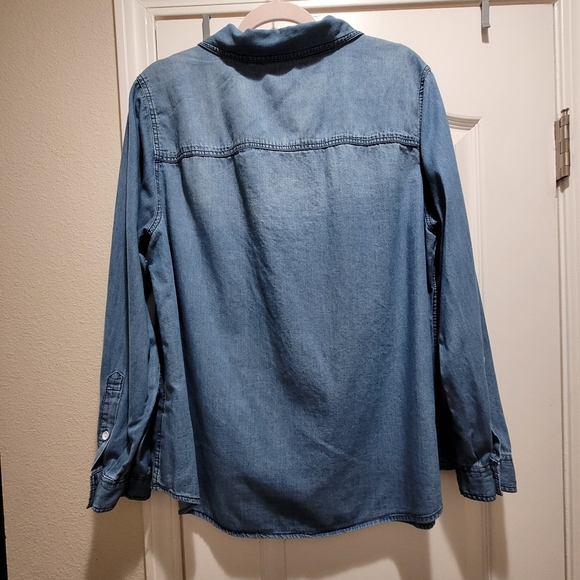 Torrid Chambray Button Front Shirt | Size 1 (1X) EUC - Picture 2 of 6